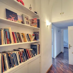 Luxury House - The House Hébergement de vacances Rome